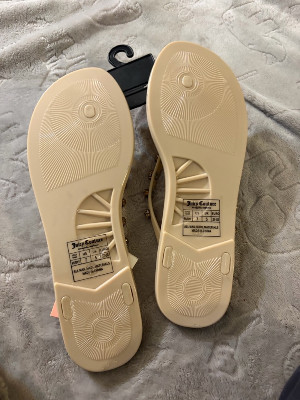 Juicy Couture Cream Jeweled Thong Sandals - Picture 5 of 6